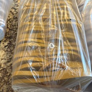 26 pairs of basic rubber flip-flops, size 8 & 10